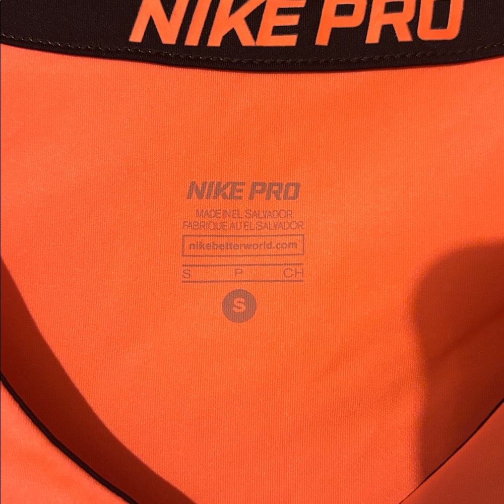 ❤️Nike Pro Vivid Coral Tee with White Swoosh - Picture 2 of 4